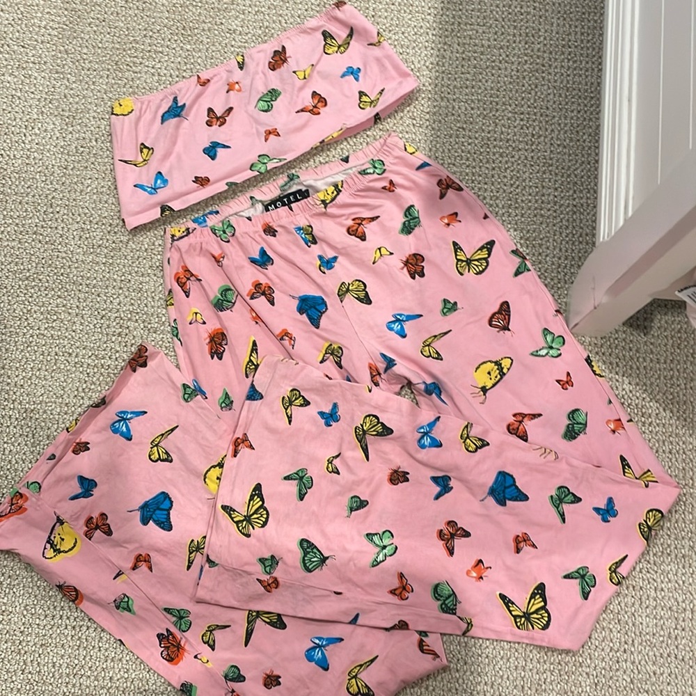 Adorable two-piece set